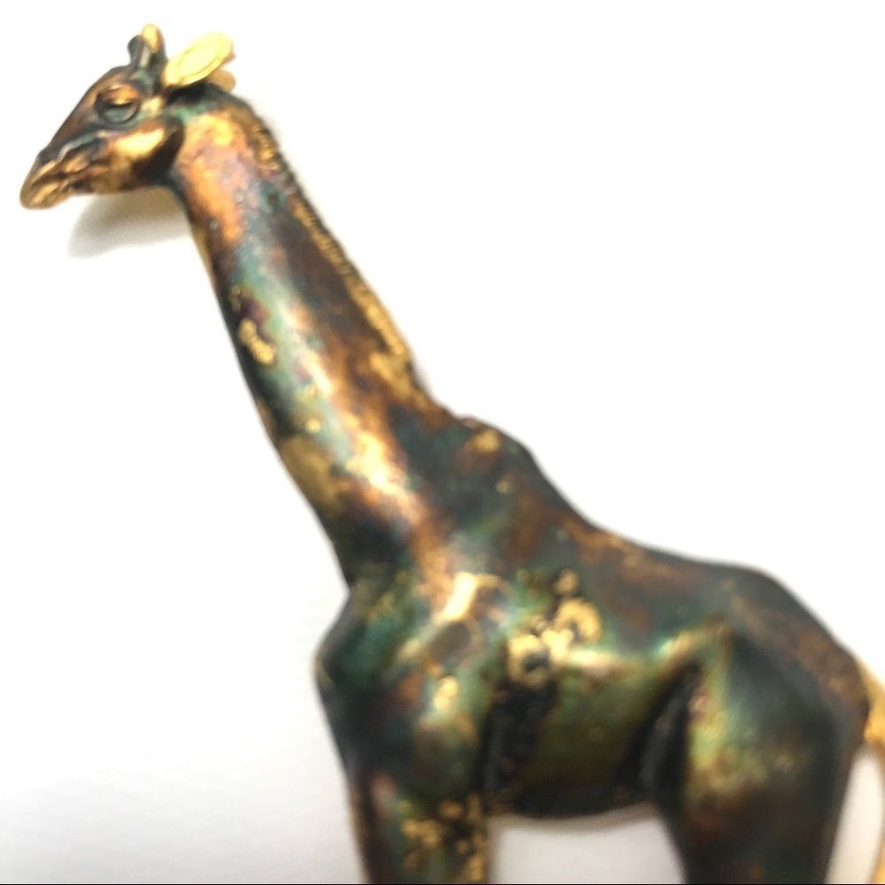 Giraffe Brooch - Large Pin - Picture 3 of 5